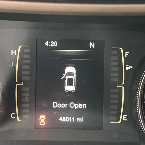 2015 Jeep Cherokee - Picture 3 of 8